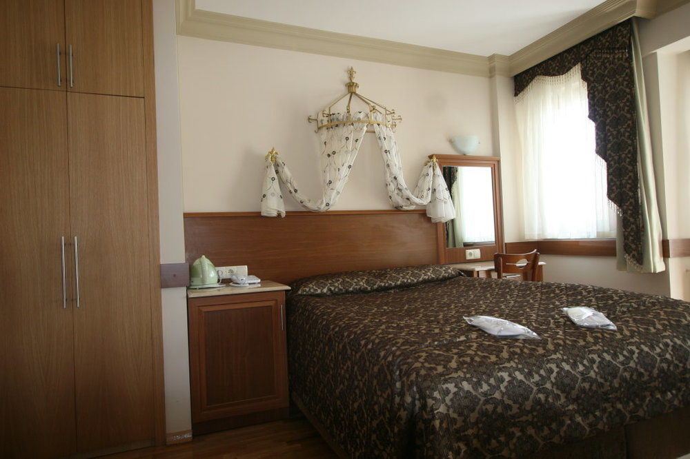 Grand Peninsula Hotel Istanboel Buitenkant foto